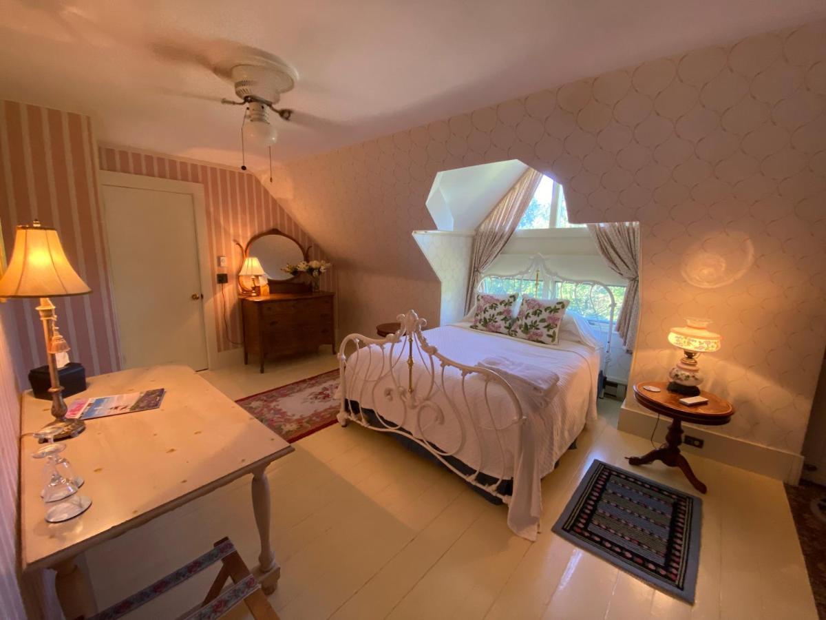 Victorian By The Sea Lincolnville Exterior foto